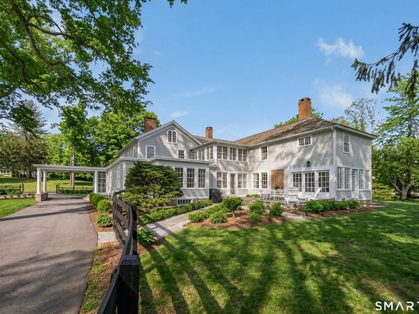 88 Main, Essex, CT 06442