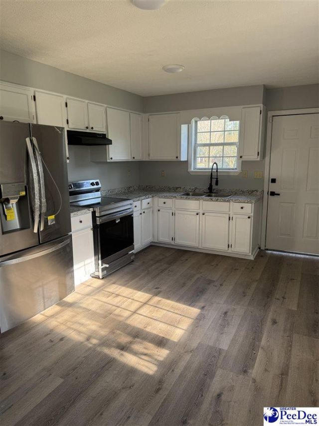 806 Cooper St. Photo 4