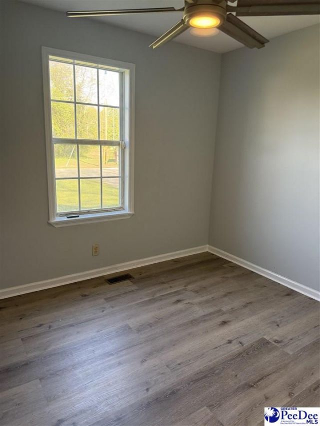 806 Cooper St. Photo 7