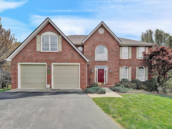 1935 Springmill RD, Salem, VA 24153