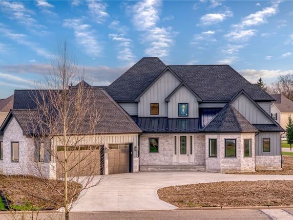 405 Club Drive W, Aurora, OH 44202