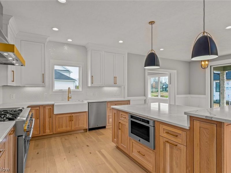 405 Club Drive W, Aurora, OH 44202 Photo 12