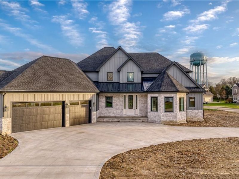 405 Club Drive W, Aurora, OH 44202 Photo 3