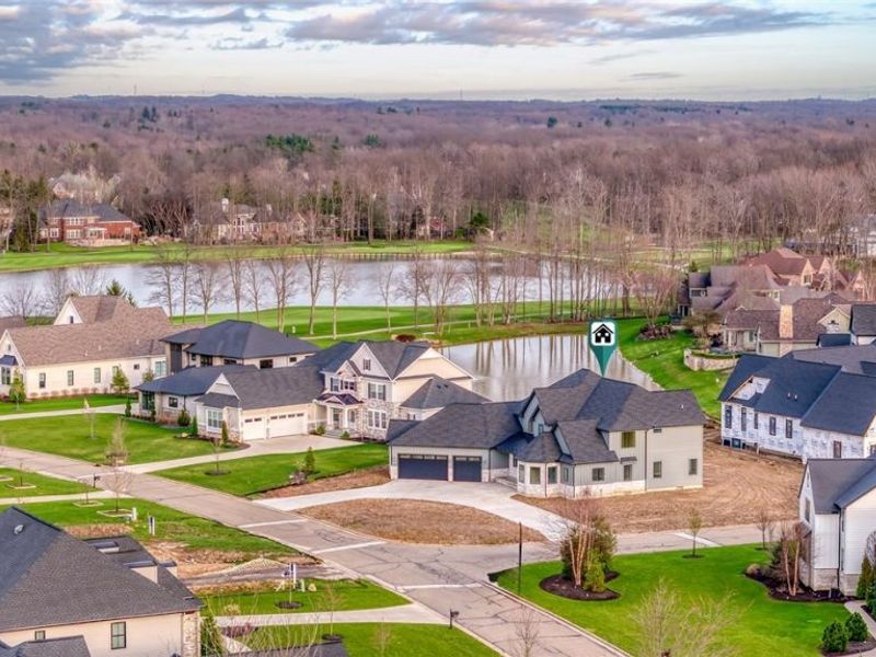 405 Club Drive W, Aurora, OH 44202 Photo 5