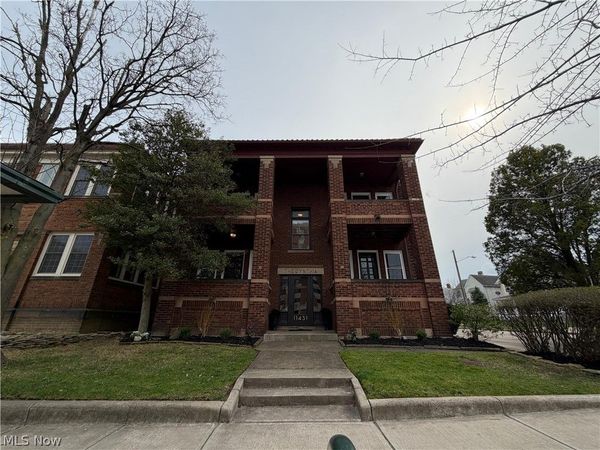 11431 Clifton Boulevard , Cleveland, OH 44102