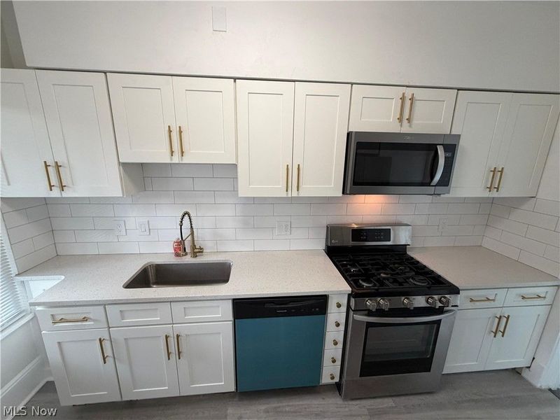 11431 Clifton Boulevard , Cleveland, OH 44102 Photo 11