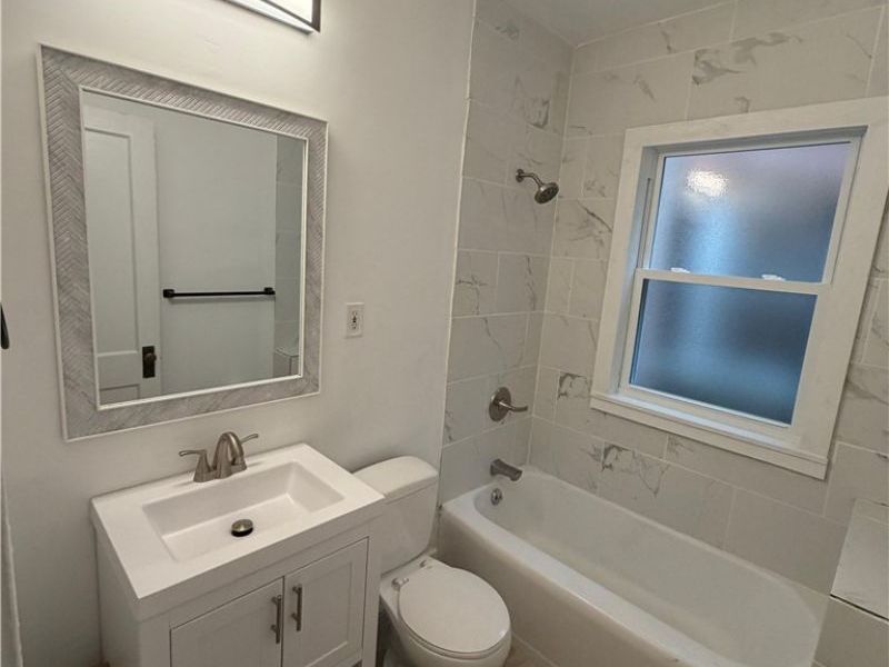 11431 Clifton Boulevard , Cleveland, OH 44102 Photo 16