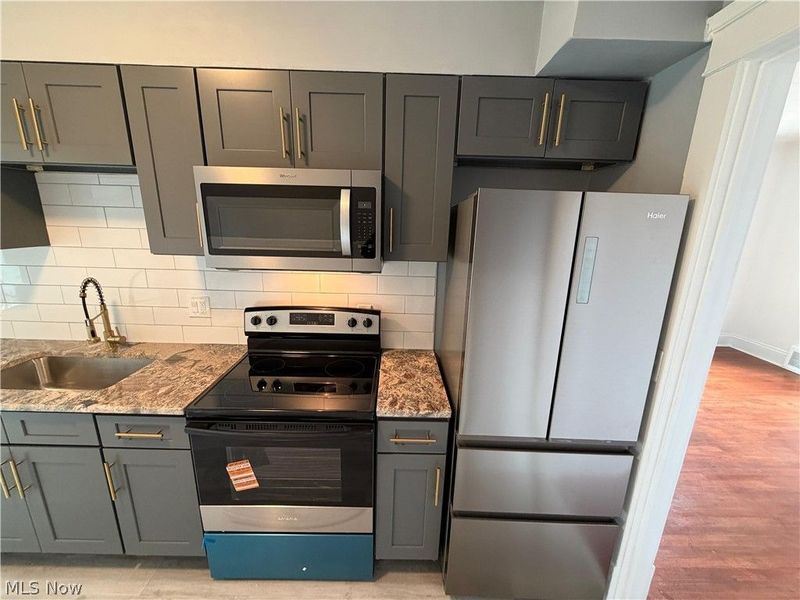 11431 Clifton Boulevard , Cleveland, OH 44102 Photo 22