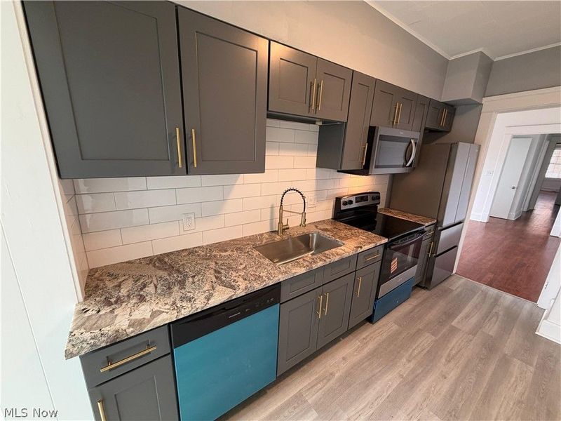 11431 Clifton Boulevard , Cleveland, OH 44102 Photo 24