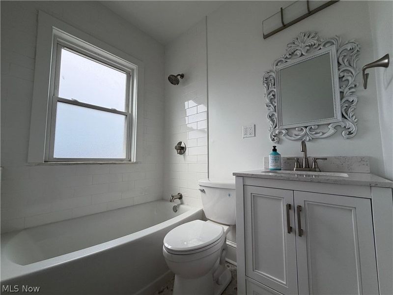 11431 Clifton Boulevard , Cleveland, OH 44102 Photo 27