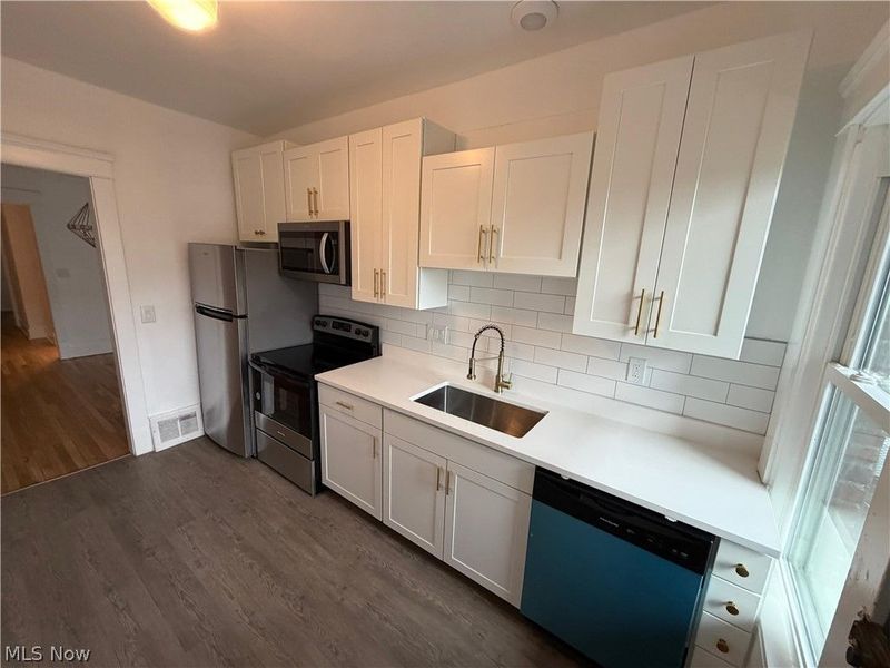 11431 Clifton Boulevard , Cleveland, OH 44102 Photo 29