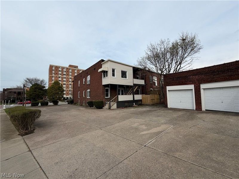 11431 Clifton Boulevard , Cleveland, OH 44102 Photo 48