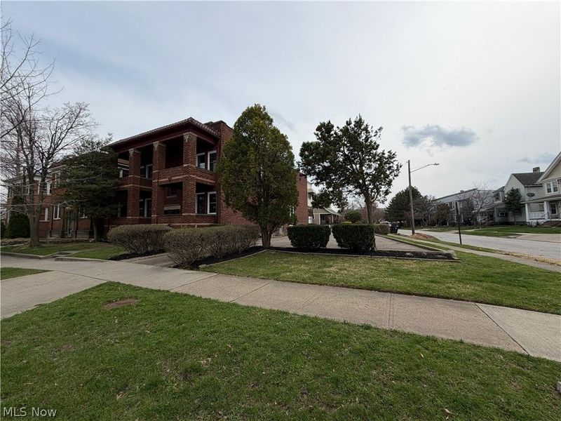 11431 Clifton Boulevard , Cleveland, OH 44102 Photo 49