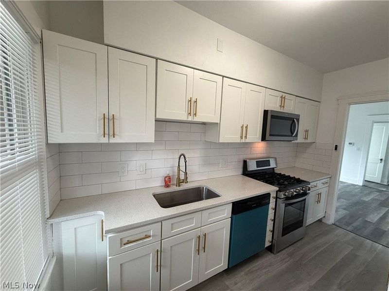 11431 Clifton Boulevard , Cleveland, OH 44102 Photo 9