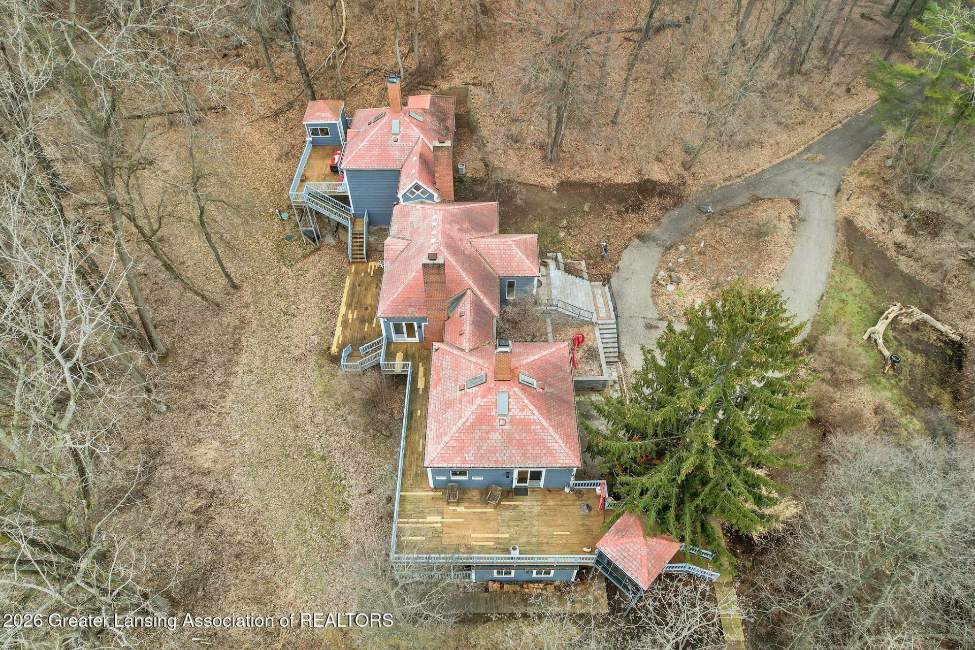 9300 Lookout Point Drive, Laingsburg, MI 48848 Main Photo