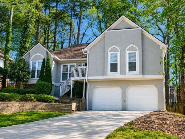 912 Feather Creek Lane, Woodstock, GA 30189