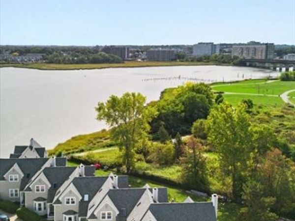 169-171 Walnut, Unit 2, Boston, MA 02122