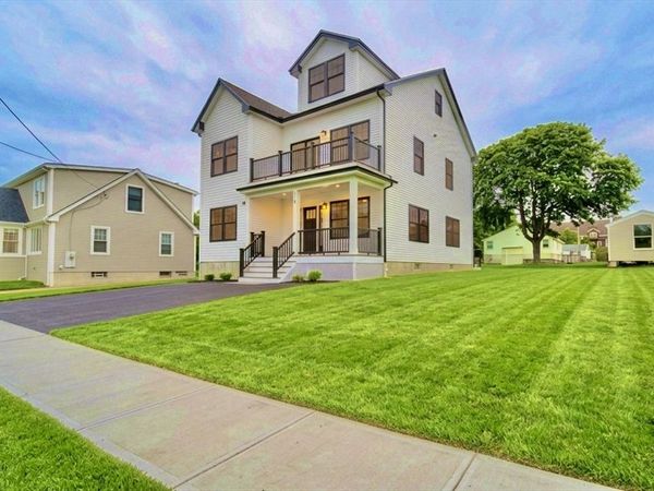 310 King St, Fall River, MA 02724