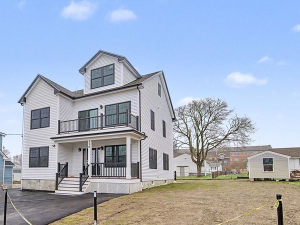 310 King St, Fall River, MA 02724