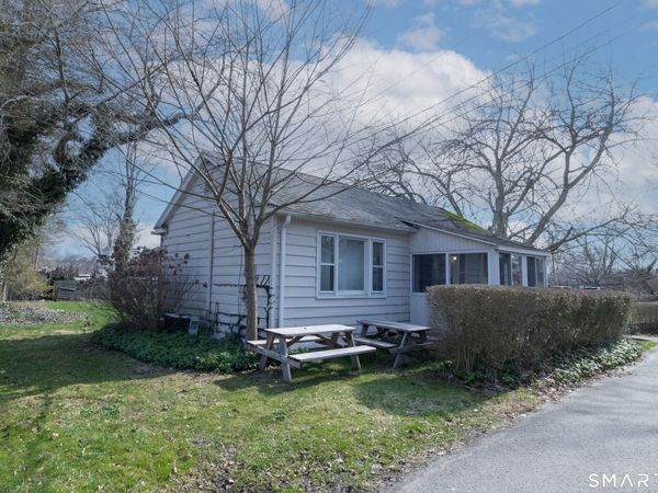 9 Wilcox, Branford, CT 06405