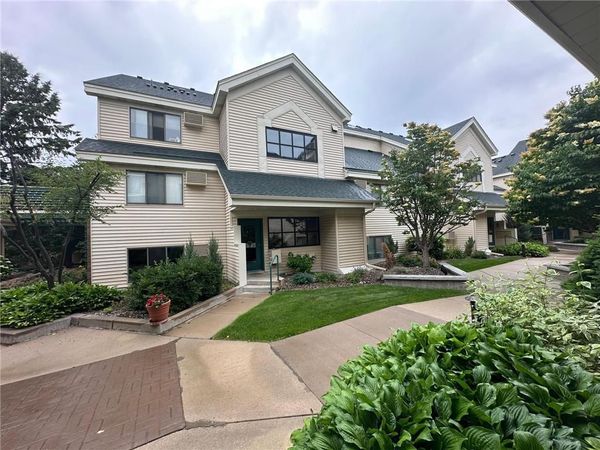 7631 Edinborough Way, Unit 5319, Edina, MN 55435