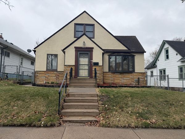 982 Geranium Avenue E, Saint Paul, MN 55106
