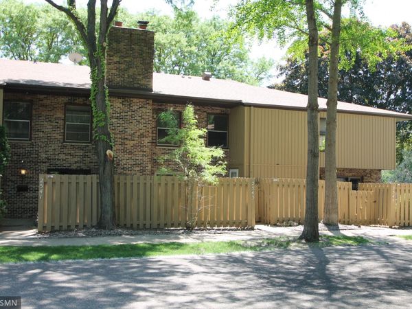 2543 Unity Avenue N, Golden Valley, MN 55422