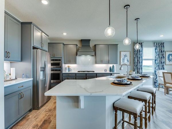 2078 Kestrel Drive , Shakopee, MN 55379