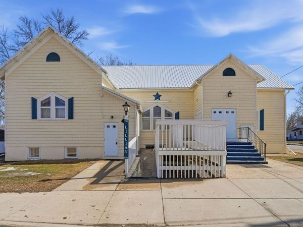 211 E 1st Avenue , Osakis, MN 56360