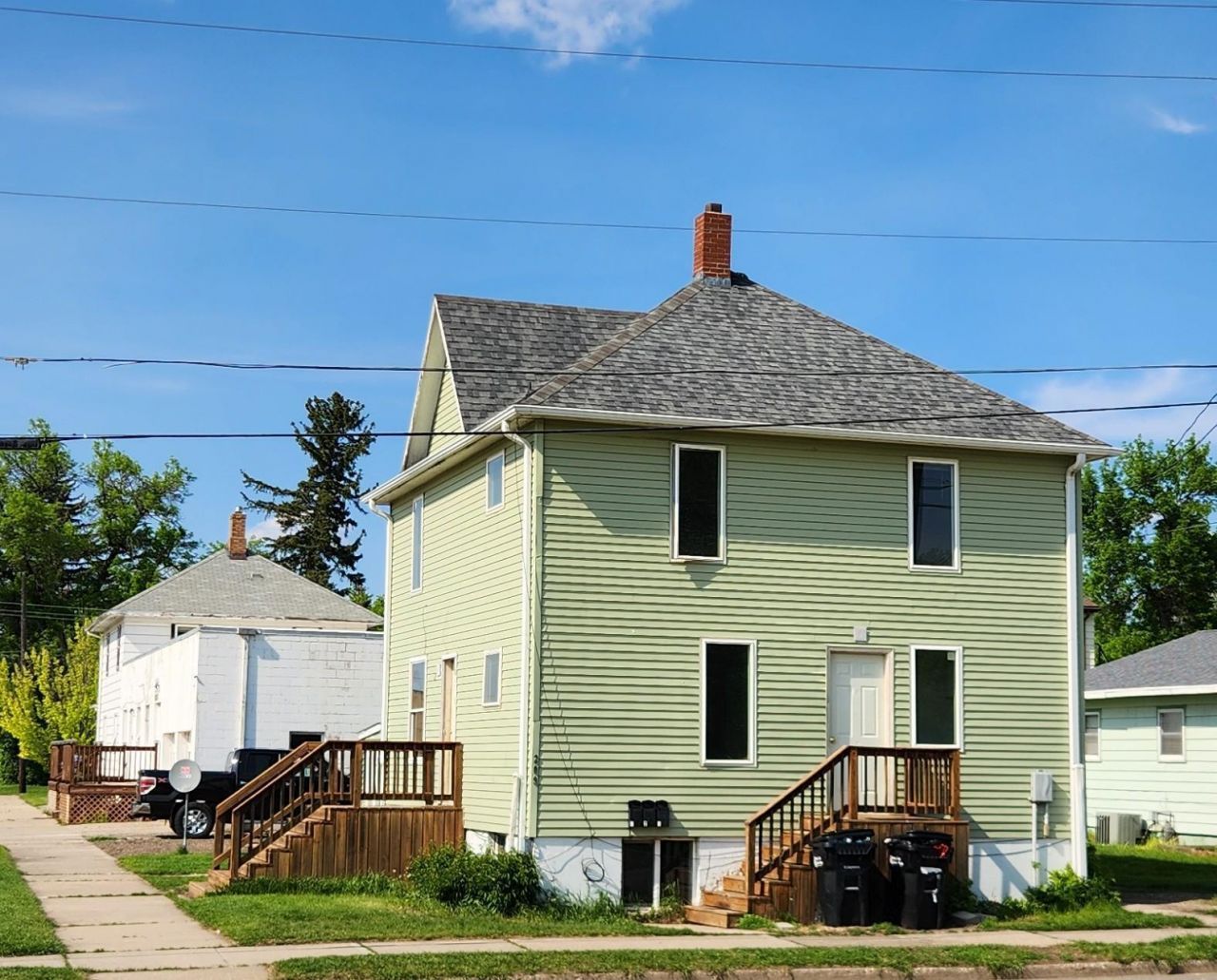 209 4th Street Se, Valley City, ND 58072 Main Photo