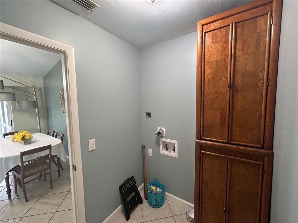 715 SW 13th Ter , Cape Coral, FL 33991 Photo