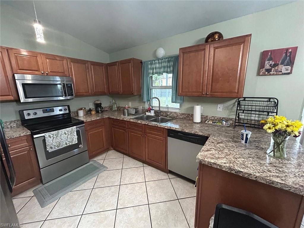 715 SW 13th Ter , Cape Coral, FL 33991 Photo