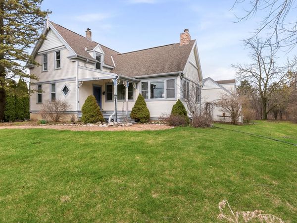 11004 N Range Line ROAD, Mequon, WI 53092