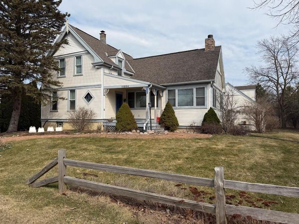 11004 N Range Line ROAD, Mequon, WI 53092