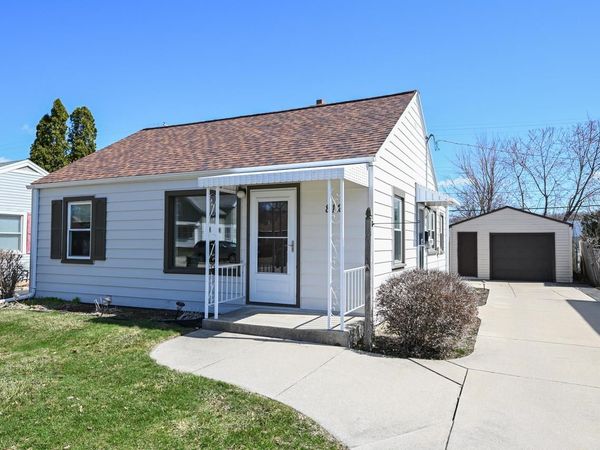 812 S 109th STREET, West Allis, WI 53214