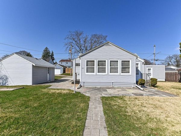 2917 S 67th STREET, Milwaukee, WI 53219