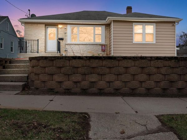 310 Hyde Park AVENUE, Waukesha, WI 53188