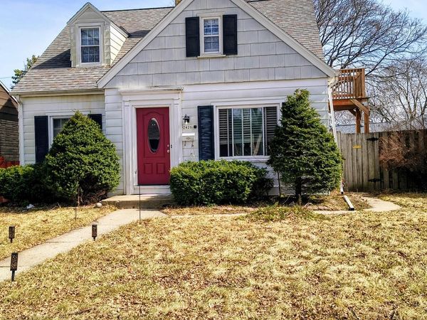2420 S 62nd STREET, West Allis, WI 53219