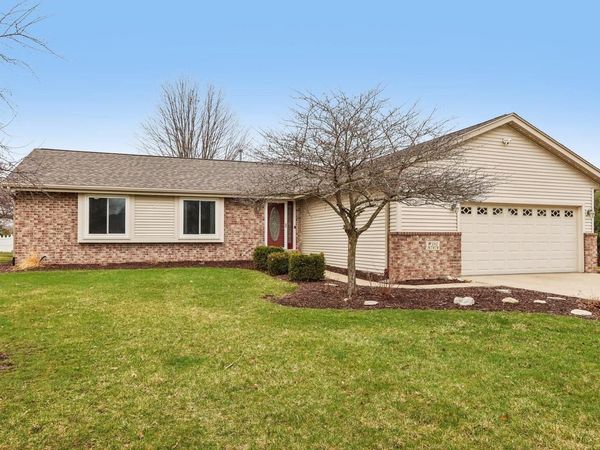 W232N7474 Highview DRIVE, Sussex, WI 53089