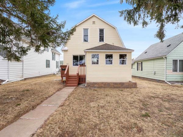 1522 E 4th St, Superior, WI 54880