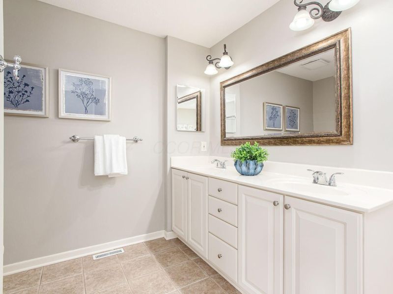 5117 Thornwood Drive, Westerville, OH 43082 Photo 22