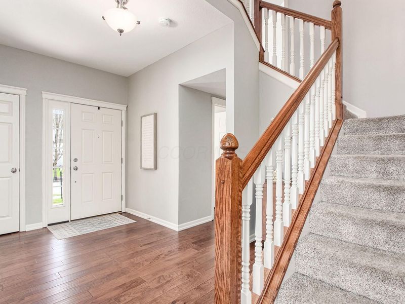 5117 Thornwood Drive, Westerville, OH 43082 Photo 4