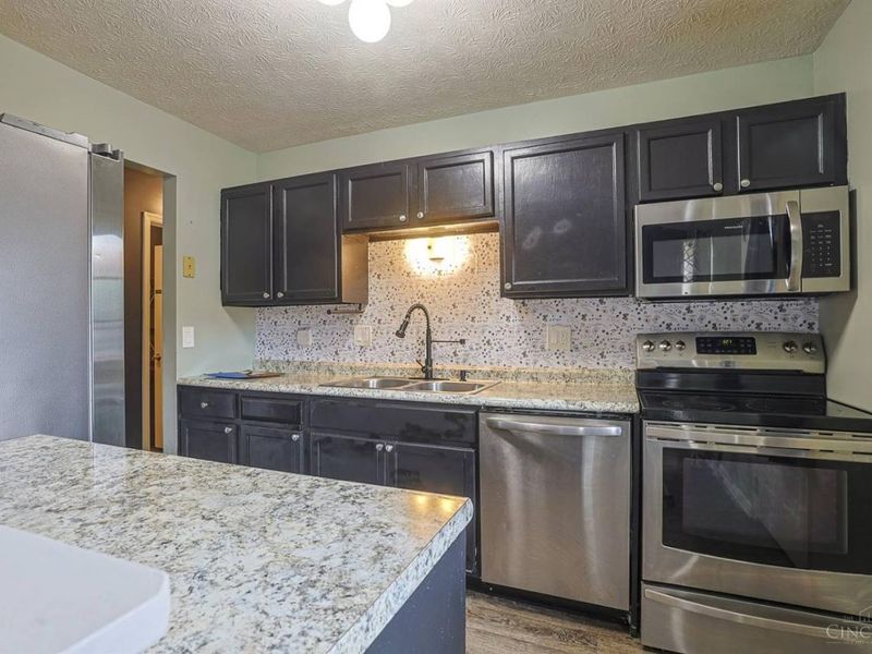 1/2 Flintstone Drive, Harrison, OH 45030 Photo 12