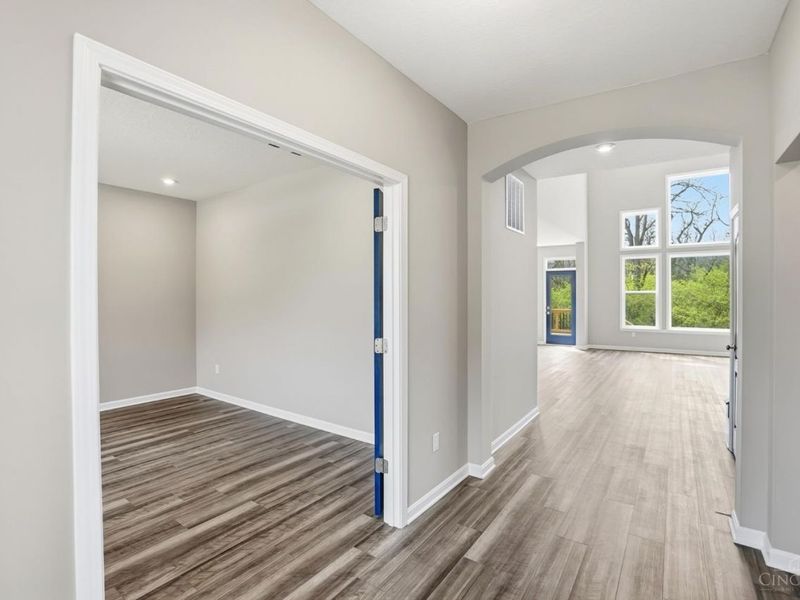 2615 Golden Leaf Drive, Beavercreek, OH 45431 Photo 3