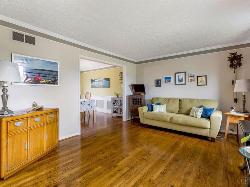 7819 Moatbridge Court, West Chester, OH 45069 Photo 4