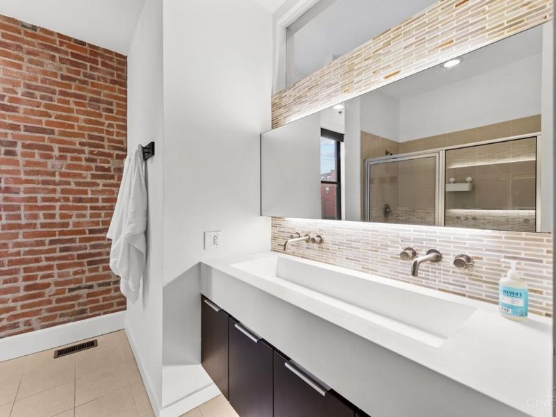 1222 Republic Street, Unit 2, Cincinnati, OH 45202 Photo 13