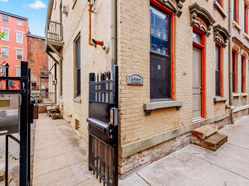 1222 Republic Street, Unit 2, Cincinnati, OH 45202 Photo 3