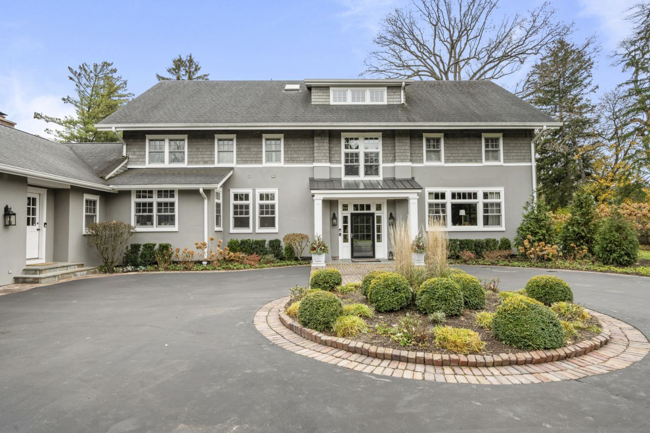 140 Birch Street , Winnetka, IL 60093