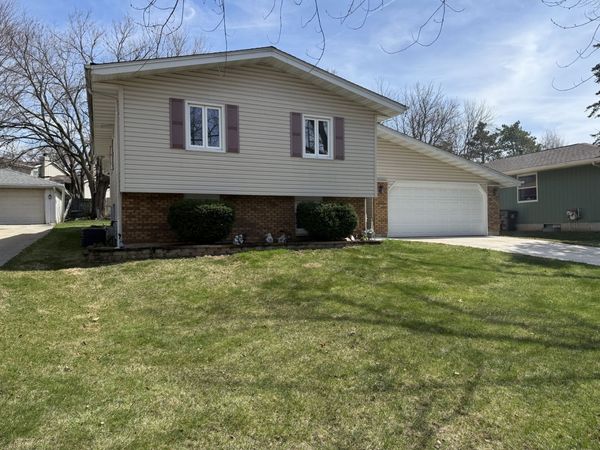 2822 Norway Pine Road , Rockford, IL 61109