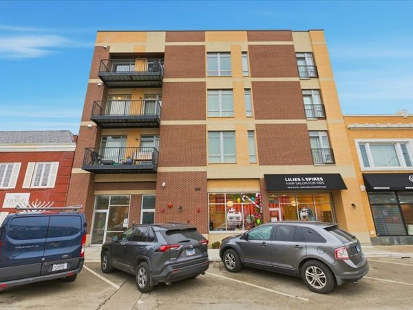 715 South Boulevard , Unit 301, Oak Park, IL 60302